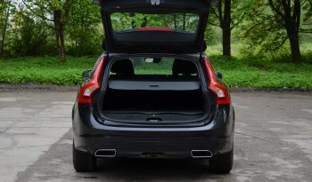 Tikko ievests 2016. Gada modelis. Volvo. V60 Plug-In Hybrid Summum. 2.4D6 (162kw -220z/s diesel + 50Kw-68z/s Electro= 288z/s) Awd pilnpiedziņa. full