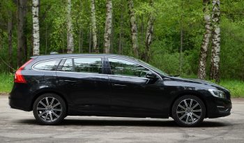Tikko ievests 2016. Gada modelis. Volvo. V60 Plug-In Hybrid Summum. 2.4D6 (162kw -220z/s diesel + 50Kw-68z/s Electro= 288z/s) Awd pilnpiedziņa. full