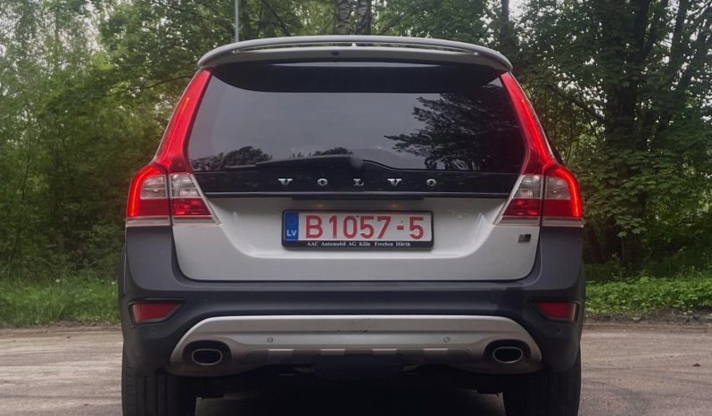 Drīzumā-. Volvo XC 70  Summum Black Edition    2.4 Dīzelis 4×4 Awd . Ar automātisko ātrumkārbu. full