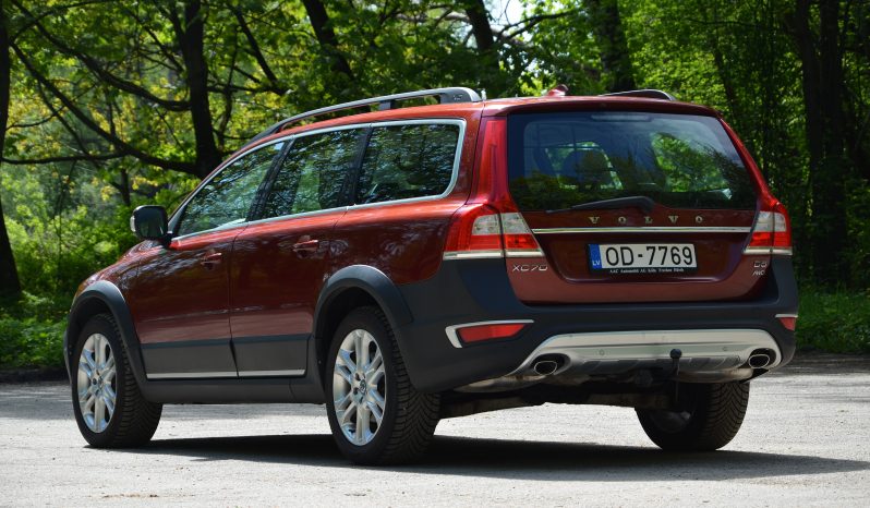 Tikko ievests. Volvo XC 70 Summum 2.4 D5 (158kw-215z/s) Dīzelis 4×4 Awd . Ar automātisko ātrumkārbu. full
