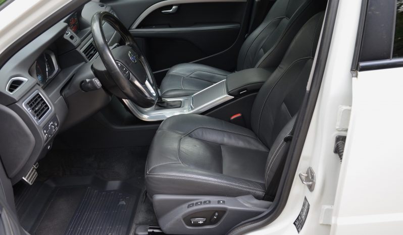 Tikko ievests. Volvo XC 70 Summum Black Edition 2.4 Dīzelis 4×4 Awd . Ar automātisko ātrumkārbu. full