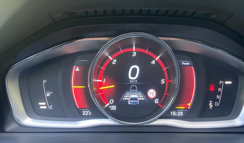 Drīzumā- Volvo XC 70 Summum   2.4 Dīzelis 4×4 Awd . Ar automātisko ātrumkārbu. full
