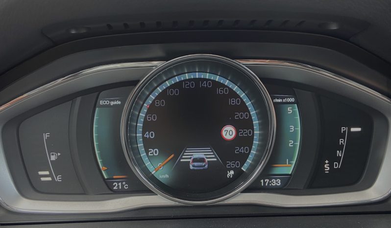 Tikko ievests. Volvo XC 70 Summum Black Edition 2.4 Dīzelis 4×4 Awd . Ar automātisko ātrumkārbu. full