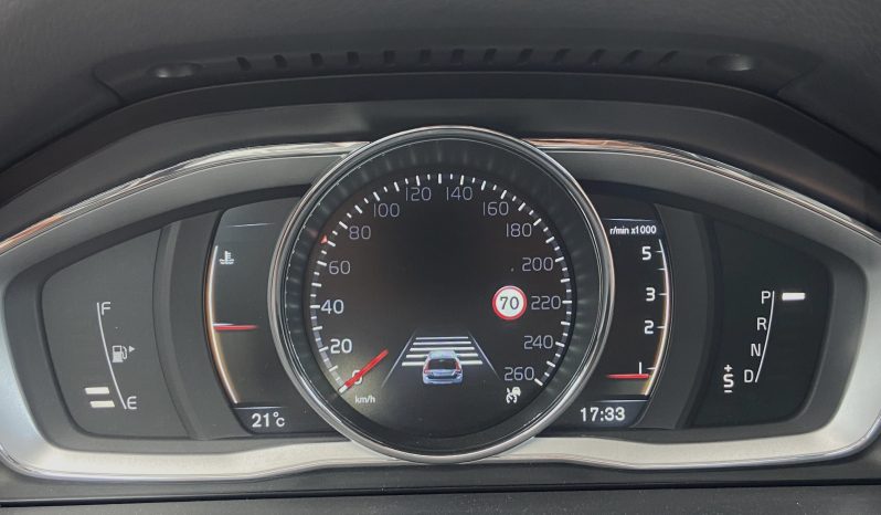 Tikko ievests. Volvo XC 70 Summum Black Edition 2.4 Dīzelis 4×4 Awd . Ar automātisko ātrumkārbu. full