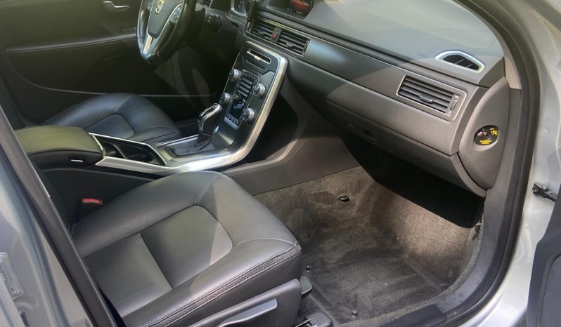 Drīzumā- Volvo XC 70 Summum   2.4 Dīzelis 4×4 Awd . Ar automātisko ātrumkārbu. full