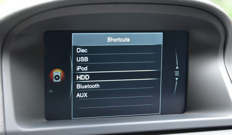 Tikko ievests. Volvo XC 70 Summum Black Edition 2.4 Dīzelis 4×4 Awd . Ar automātisko ātrumkārbu. full