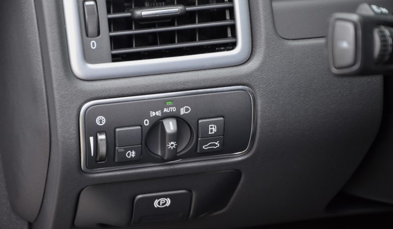 Tikko ievests. Volvo XC 70 Summum Black Edition 2.4 Dīzelis 4×4 Awd . Ar automātisko ātrumkārbu. full