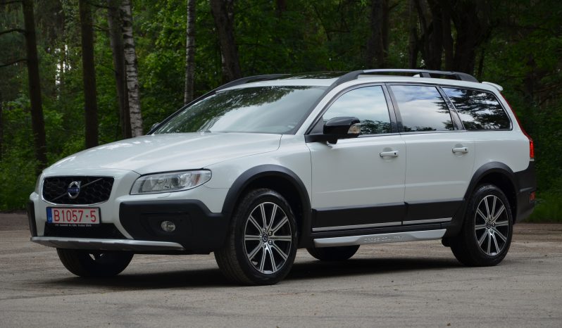 Tikko ievests. Volvo XC 70 Summum Black Edition 2.4 Dīzelis 4×4 Awd . Ar automātisko ātrumkārbu. full