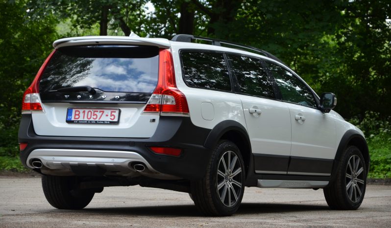 Tikko ievests. Volvo XC 70 Summum Black Edition 2.4 Dīzelis 4×4 Awd . Ar automātisko ātrumkārbu. full