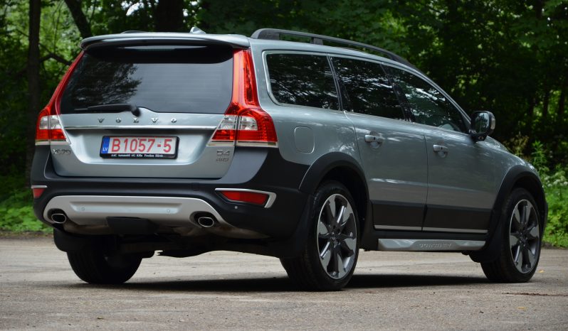 Tikko ievests. Volvo XC 70 Summum 2.4 Dīzelis 4×4 Awd . Ar automātisko ātrumkārbu. full