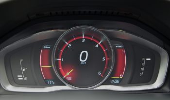 Tikko ievests. 2014. Gada modelis. Volvo. V60 Plug-In Hybrid Summum. 2.4D6 (158kw -215z/s diesel + 50Kw-68z/s Electro= 283z/s) Awd pilnpiedziņa. full
