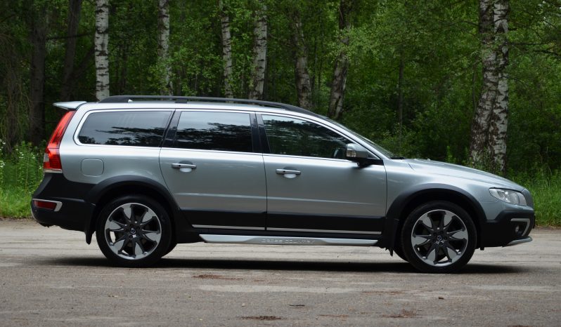 Tikko ievests. Volvo XC 70 Summum 2.4 Dīzelis 4×4 Awd . Ar automātisko ātrumkārbu. full