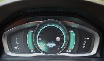 Tikko ievests. 2014. Gada modelis. Volvo. V60 Plug-In Hybrid Summum. 2.4D6 (158kw -215z/s diesel + 50Kw-68z/s Electro= 283z/s) Awd pilnpiedziņa. full