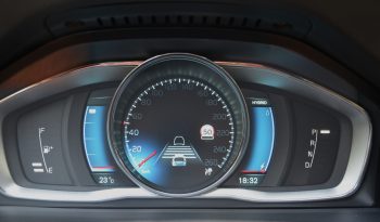 Tikko ievests. 2014. Gada modelis. Volvo. V60 Plug-In Hybrid Summum. 2.4D6 (158kw -215z/s diesel + 50Kw-68z/s Electro= 283z/s) Awd pilnpiedziņa. full