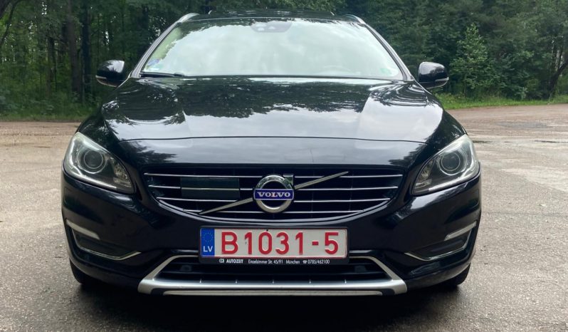 DRĪZUMĀ- Volvo. V60 Plug-In Hybrid Summum. 2.4D6 (162kw -220z/s diesel + 50Kw-68z/s Electro= 288z/s) Awd pilnpiedziņa. full