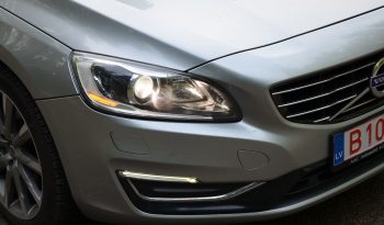 Tikko ievests. 2014. Gada modelis. Volvo. V60 Plug-In Hybrid Summum. 2.4D6 (158kw -215z/s diesel + 50Kw-68z/s Electro= 283z/s) Awd pilnpiedziņa. full