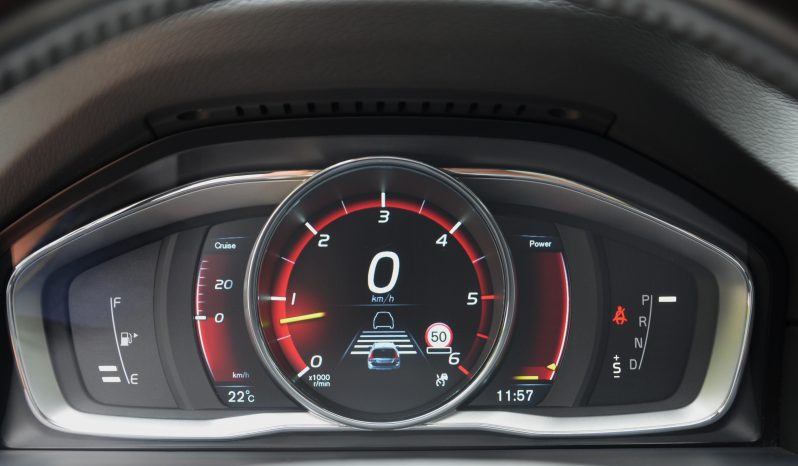 Tikko ievests. Volvo XC 70 Summum 2.4 Dīzelis 4×4 Awd . Ar automātisko ātrumkārbu. full