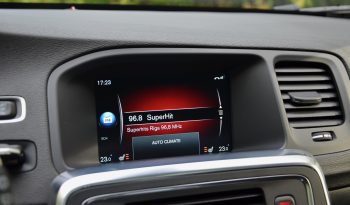 Tikko ievests. 2014. Gada modelis. Volvo. V60 Plug-In Hybrid Summum. 2.4D6 (158kw -215z/s diesel + 50Kw-68z/s Electro= 283z/s) Awd pilnpiedziņa. full