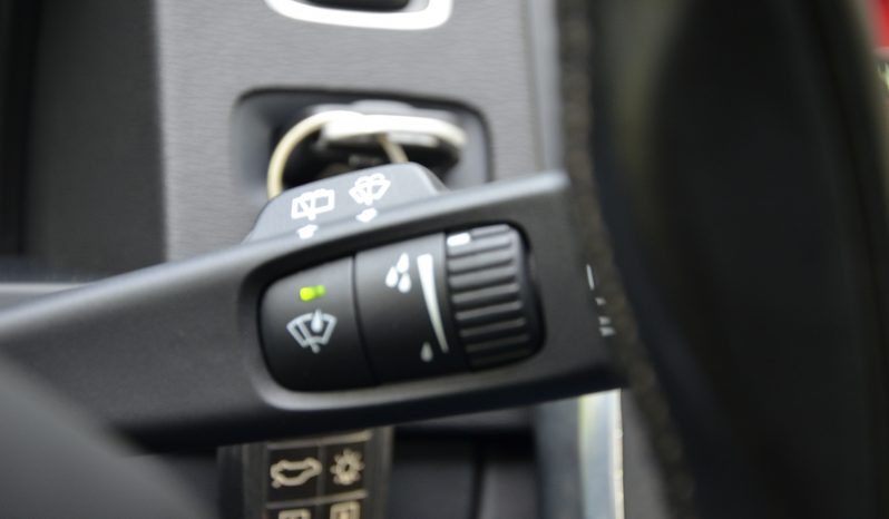 Tikko ievests. 2014. Gada modelis. Volvo. V60 Plug-In Hybrid Summum. 2.4D6 (158kw -215z/s diesel + 50Kw-68z/s Electro= 283z/s) Awd pilnpiedziņa. full