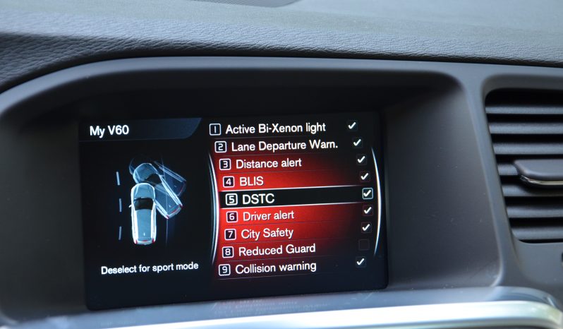Tikko ievests. 2014. Gada modelis. Volvo. V60 Plug-In Hybrid Summum. 2.4D6 (158kw -215z/s diesel + 50Kw-68z/s Electro= 283z/s) Awd pilnpiedziņa. full