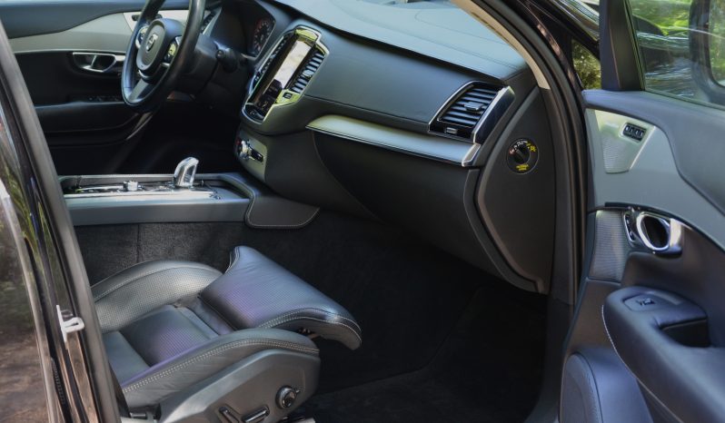 Tikko ievests. 2016. gada modelis. Volvo Xc90 Inscription T8 Twin Engine Awd. Benzīns-Elektrība. 7 sēdvietas. full