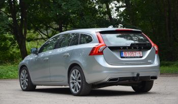 Tikko ievests. 2014. Gada modelis. Volvo. V60 Plug-In Hybrid Summum. 2.4D6 (158kw -215z/s diesel + 50Kw-68z/s Electro= 283z/s) Awd pilnpiedziņa. full