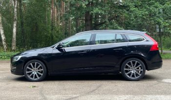 DRĪZUMĀ- Volvo. V60 Plug-In Hybrid Summum. 2.4D6 (162kw -220z/s diesel + 50Kw-68z/s Electro= 288z/s) Awd pilnpiedziņa. full