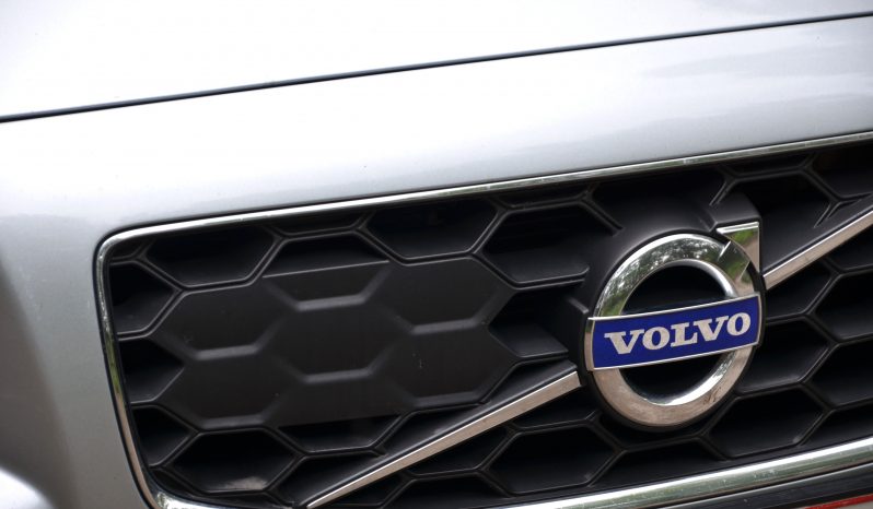 Tikko ievests. Volvo XC 70 Summum 2.4 Dīzelis 4×4 Awd . Ar automātisko ātrumkārbu. full