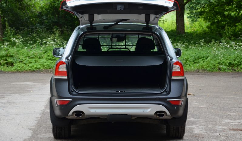 Tikko ievests. Volvo XC 70 Summum 2.4 Dīzelis 4×4 Awd . Ar automātisko ātrumkārbu. full