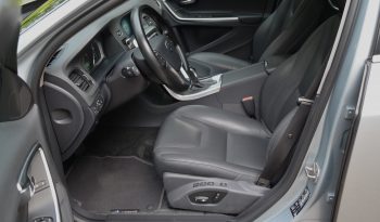 Tikko ievests. 2014. Gada modelis. Volvo. V60 Plug-In Hybrid Summum. 2.4D6 (158kw -215z/s diesel + 50Kw-68z/s Electro= 283z/s) Awd pilnpiedziņa. full