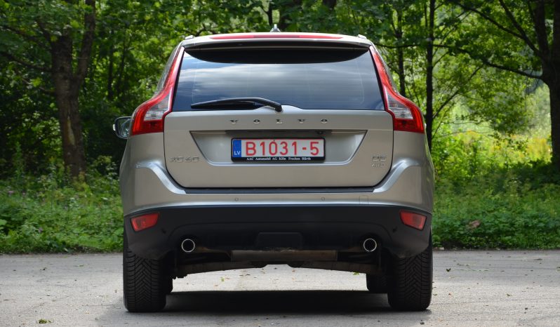 Tikko ievests. Volvo XC 60 Summum 2.4 D5 (158kw-215z/s) Dīzelis Awd (4×4) Pilnpiedziņa ar automātisko ātrumkārbu. full