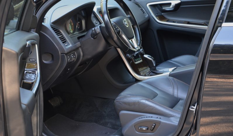 Tikko ievests Volvo XC 60 Summum 2.4 D5 (158kw-215z/s) Dīzelis Awd (4×4) Pilnpiedziņa ar automātisko ātrumkārbu. full