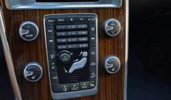 Tikko ievests Volvo XC 60 Summum 2.4 D5 (158kw-215z/s) Dīzelis Awd (4×4) Pilnpiedziņa ar automātisko ātrumkārbu. full