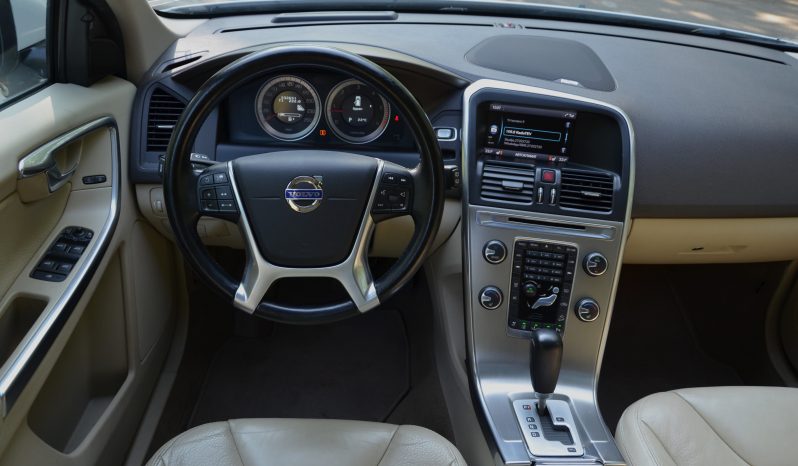 Tikko ievests. Volvo XC 60 Summum 2.4 D5 (158kw-215z/s) Dīzelis Awd (4×4) Pilnpiedziņa ar automātisko ātrumkārbu. full