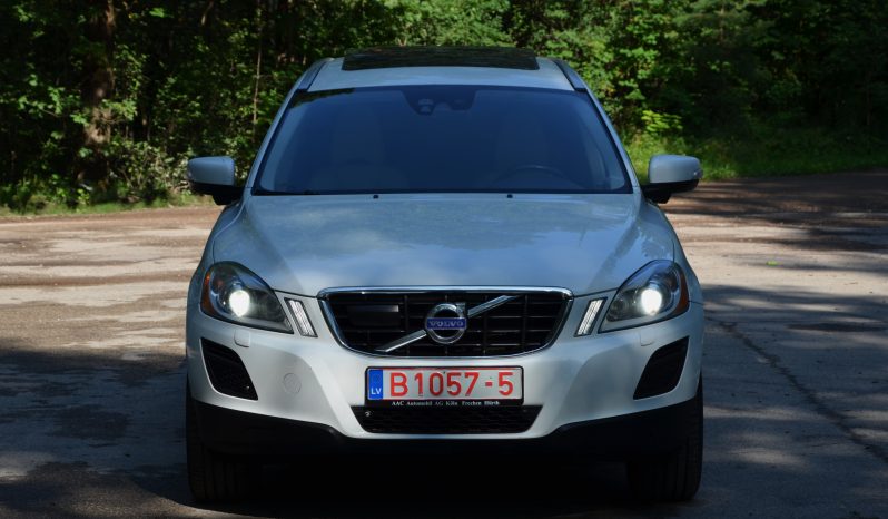 Tikko ievests. Volvo XC 60 Summum 2.4 D5 (158kw-215z/s) Dīzelis Awd (4×4) Pilnpiedziņa ar automātisko ātrumkārbu. full