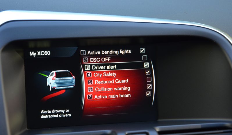 Tikko ievests Volvo XC 60 Summum 2.4 D5 (158kw-215z/s) Dīzelis Awd (4×4) Pilnpiedziņa ar automātisko ātrumkārbu. full