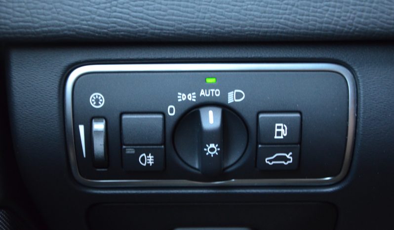 Tikko ievests Volvo XC 60 Summum 2.4 D5 (158kw-215z/s) Dīzelis Awd (4×4) Pilnpiedziņa ar automātisko ātrumkārbu. full