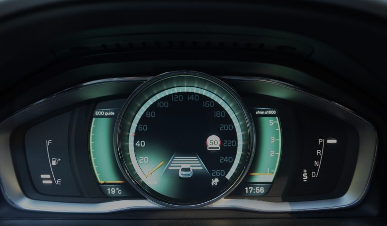 Tikko ievests. Volvo XC 60 Summum 2.4 D5 (158kw-215z/s) Dīzelis Awd (4×4) Pilnpiedziņa ar automātisko ātrumkārbu. full