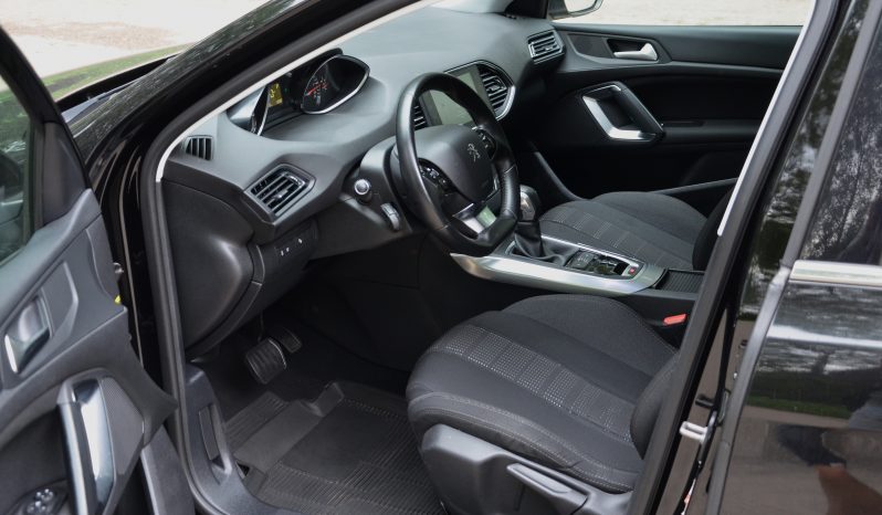Peugeot 308 ar automātisko ātrumkārbu. full