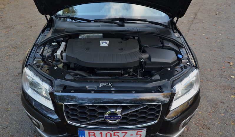 Tikko ievests-Volvo XC 70 Summum 2.4 Dīzelis 4×4 Awd . Ar automātisko ātrumkārbu. full