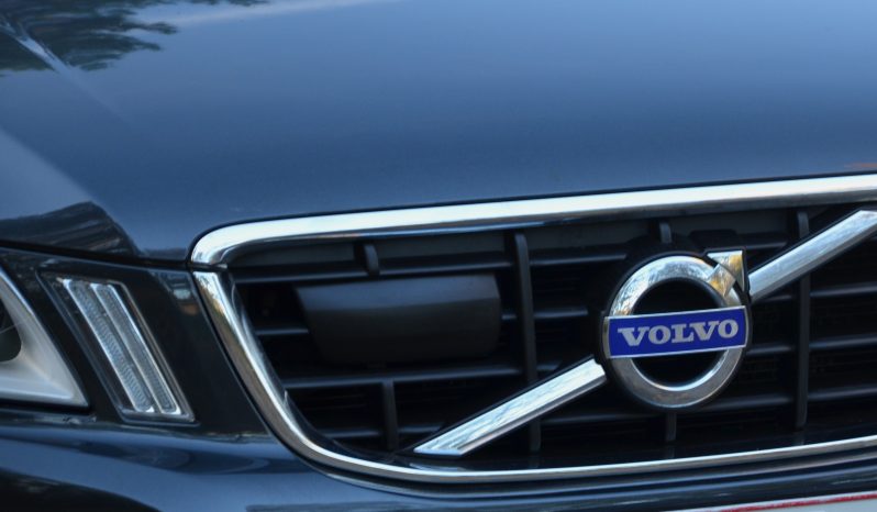 Tikko ievests. Volvo XC 60 Summum 2.4 D5 (158kw-215z/s) Dīzelis Awd (4×4) Pilnpiedziņa ar automātisko ātrumkārbu. full