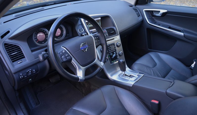 Tikko ievests. Volvo XC 60 Summum 2.4 D5 (158kw-215z/s) Dīzelis Awd (4×4) Pilnpiedziņa ar automātisko ātrumkārbu. full
