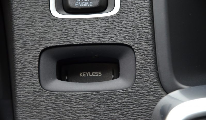 Tikko ievests. Volvo S60 Summum 2.4D5 (158kw-215z/s) Dīzelis. Ar automātisko ātrumkārbu. full