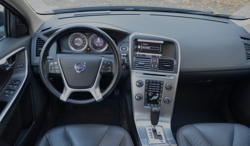 Tikko ievests. Volvo XC 60 Summum 2.4 D5 (158kw-215z/s) Dīzelis Awd (4×4) Pilnpiedziņa ar automātisko ātrumkārbu. full