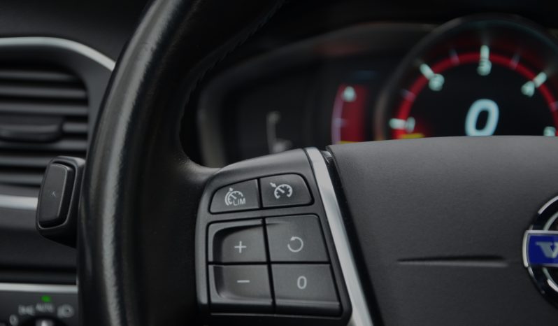 Tikko ievests. Volvo S60 Summum 2.4D5 (158kw-215z/s) Dīzelis. Ar automātisko ātrumkārbu. full