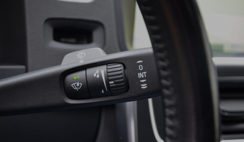 Tikko ievests. Volvo S60 Summum 2.4D5 (158kw-215z/s) Dīzelis. Ar automātisko ātrumkārbu. full