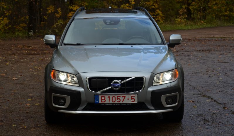 Tikko ievests. Volvo XC 70 Summum 2.4 Dīzelis Awd (4×4) Pilnpiedziņa ar automātisko ātrumkārbu. full