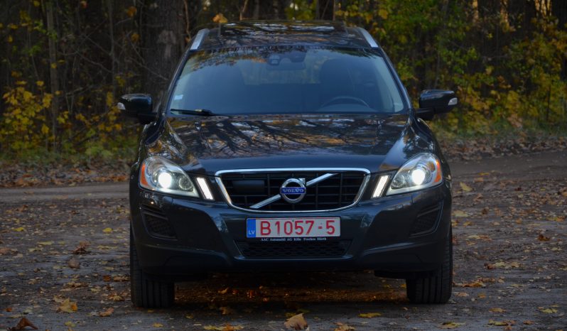 Tikko ievests. Volvo XC 60 Summum 2.4 D5 (158kw-215z/s) Dīzelis Awd (4×4) Pilnpiedziņa ar automātisko ātrumkārbu. full