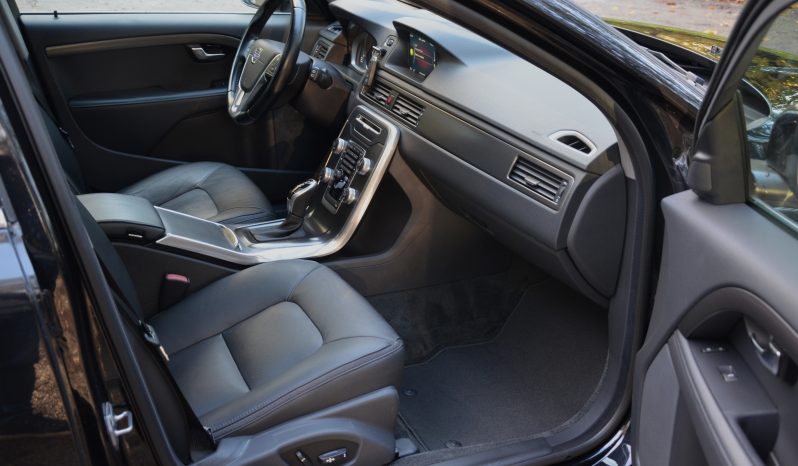 Tikko ievests-Volvo XC 70 Summum 2.4 Dīzelis 4×4 Awd . Ar automātisko ātrumkārbu. full