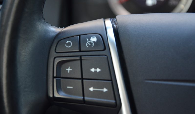 Tikko ievests. Volvo XC 60 Summum 2.4 D5 (158kw-215z/s) Dīzelis Awd (4×4) Pilnpiedziņa ar automātisko ātrumkārbu. full